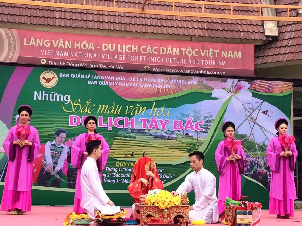 http://vinaculto.vn/Files/image/2018/HOAT%20DONG%20HANG%20THANG/T1_13_14_%20Vuixuantrayhoi/IMG_1196.JPG