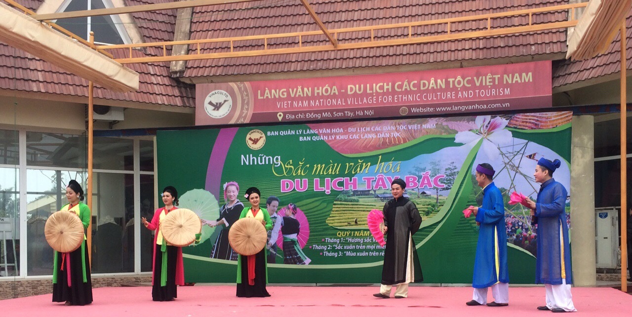 http://vinaculto.vn/Files/image/2018/HOAT%20DONG%20HANG%20THANG/T1_13_14_%20Vuixuantrayhoi/IMG_1205.JPG