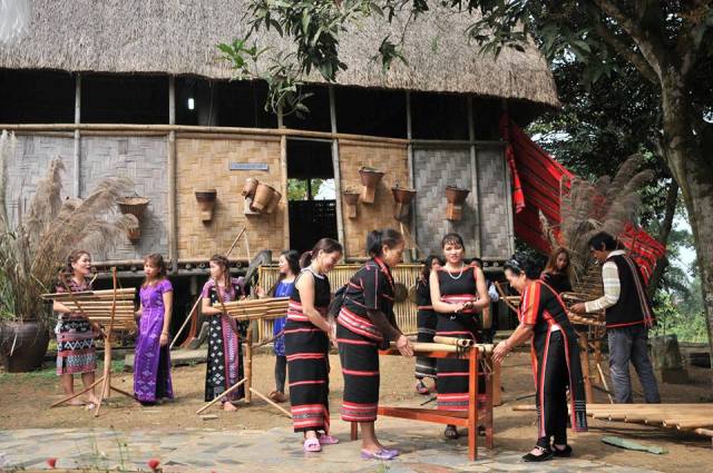Một thoáng Xơ Đăng tại Làng Văn hoá - Du lịch các dân tộc Việt Nam