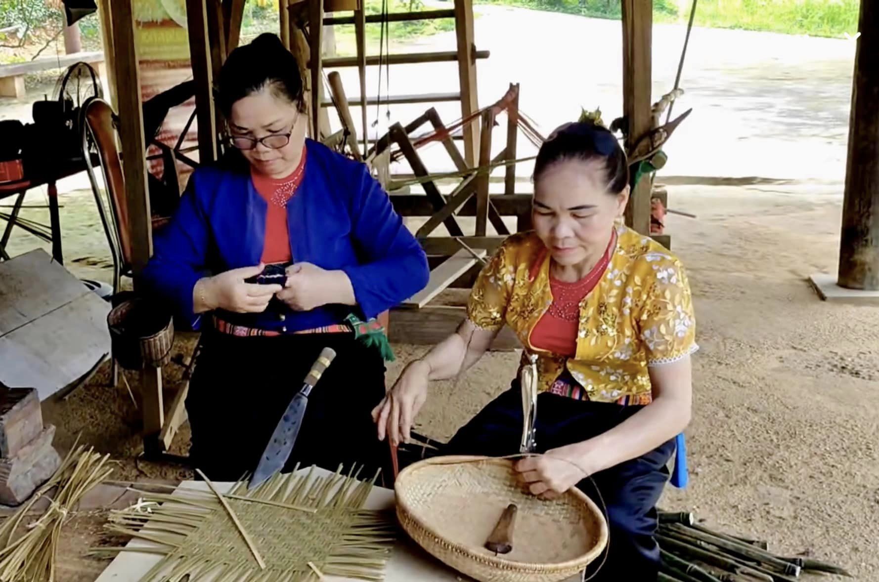 Nét đẹp trong cuộc sống hàng ngày của đồng bào dân tộc Mường tại “Ngôi Nhà chung”