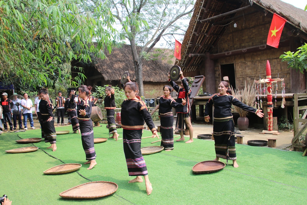  Sắc màu văn hóa cao nguyên Đắk Lắk tại “Ngôi nhà chung”