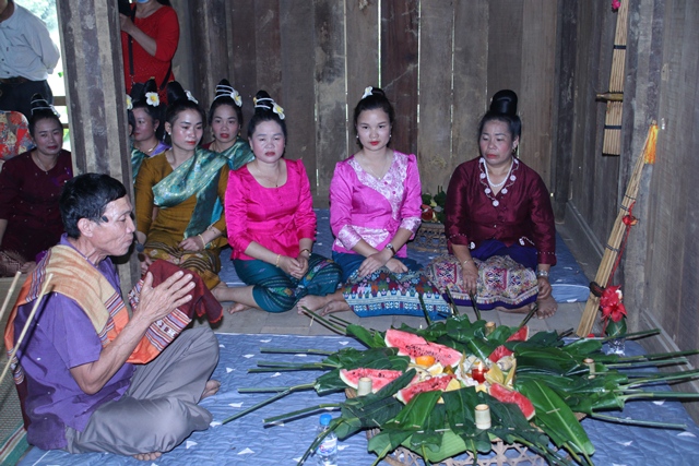 Tai hiện Lễ mừng cơm mới 