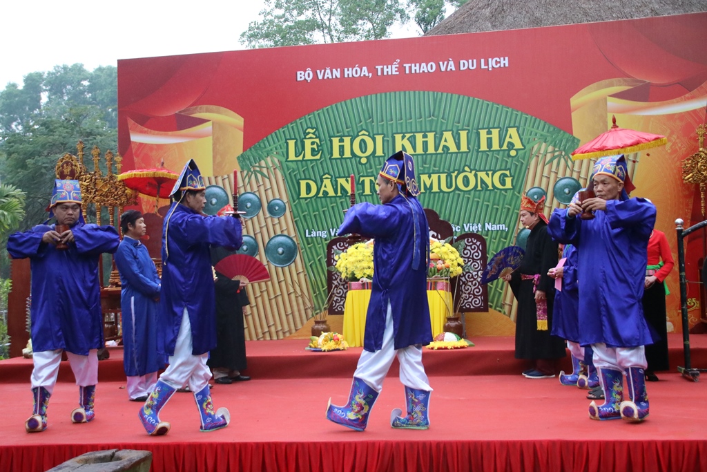 Tái hiện Lễ hội Khai hạ của dân tộc Mường tại “Ngôi nhà chung”