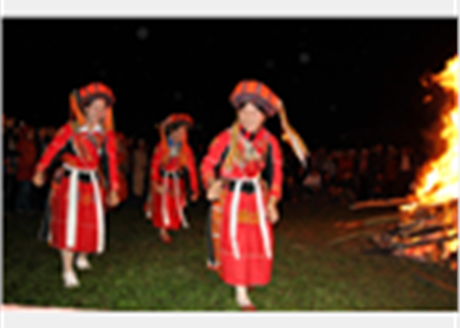 [Photo] Lễ nhảy lửa của người Pà Thẻn