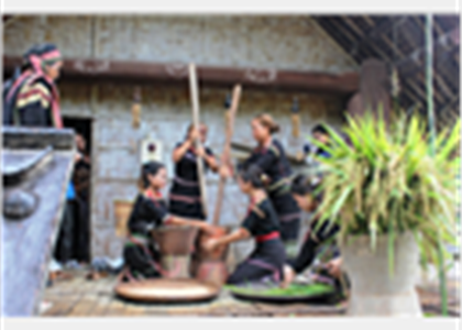 [Photo] Lễ cúng cơm mới của dân tộc Ê Đê
