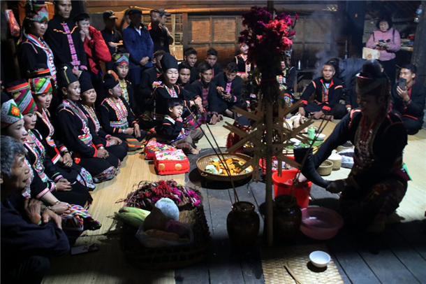 [Photo] Lễ cầu may, cầu phúc (Mạ Grợ) của dân tộc Khơ Mú