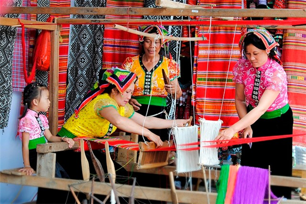 [Photo] Sắc màu thổ cẩm 