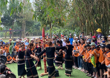 Những hình ảnh ấn tượng trong chuỗi hoạt động Ngày Văn hóa các dân tộc Việt Nam năm 2025
