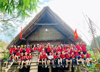 Hoạt động tham quan trải nghiệm tại Làng Văn hóa - Du lịch các dân tộc Việt Nam