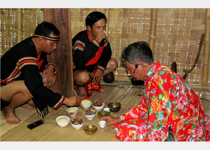 Lễ Kết nghĩa anh em dân tộc Ê Đê (Đắk Lắk)