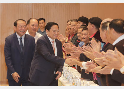 Thủ tướng Chính phủ gặp mặt Đoàn đại biểu các già làng, trưởng bản, nghệ nhân, người có uy tín