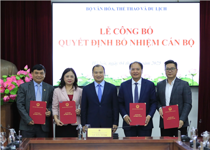 Bộ VHTTDL công bố và trao Quyết định bổ nhiệm cán bộ