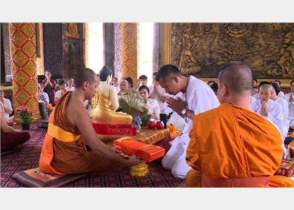 Lễ dâng y tắm mưa theo truyền thống Phật giáo Nam Tông