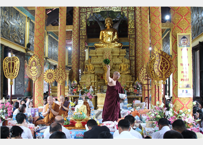 Đồng bào dân tộc Khmer tổ chức Lễ Sen Dolta tại Làng Văn hóa - Du lịch các dân tộc Việt Nam