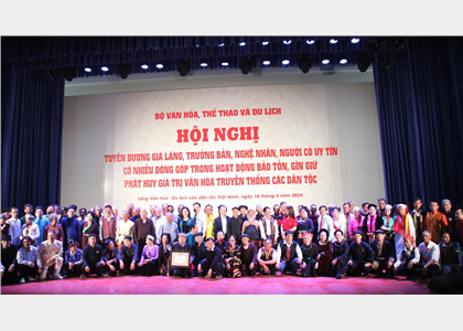 Tuyên dương những người 