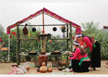 Cuối tuần đến “Làng” chung vui Lễ mừng cơm mới của đồng bào dân tộc Mường tỉnh Hoà Bình