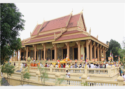 Lễ dâng y Kathina tại chùa Khmer