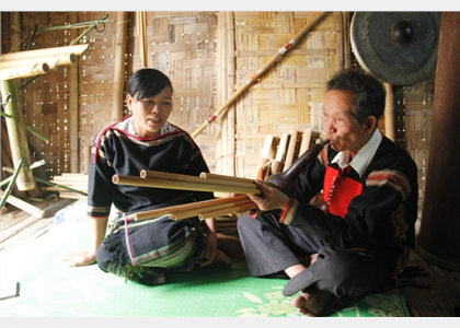 Trải nghiệm một số hoạt động hàng ngày cùng đồng bào Ê Đê