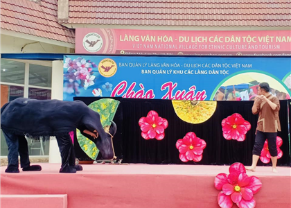 Thưởng thức nghệ thuật múa rối chào Xuân 2023 tại Làng Văn hóa - Du lịch các dân tộc Việt Nam