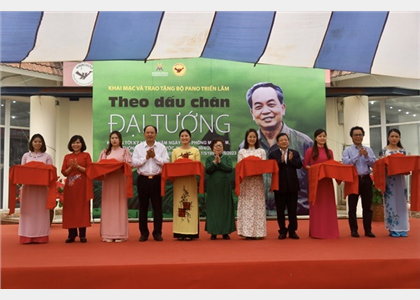 Triển lãm “Theo dấu chân Đại tướng” tại Làng Văn hóa - Du lịch các dân tộc Việt Nam